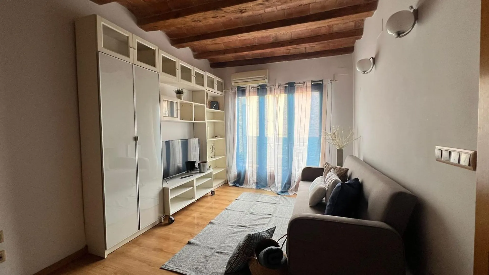 Apartments Near Ramblas - Only For Stays Over 32 Days Barcellona