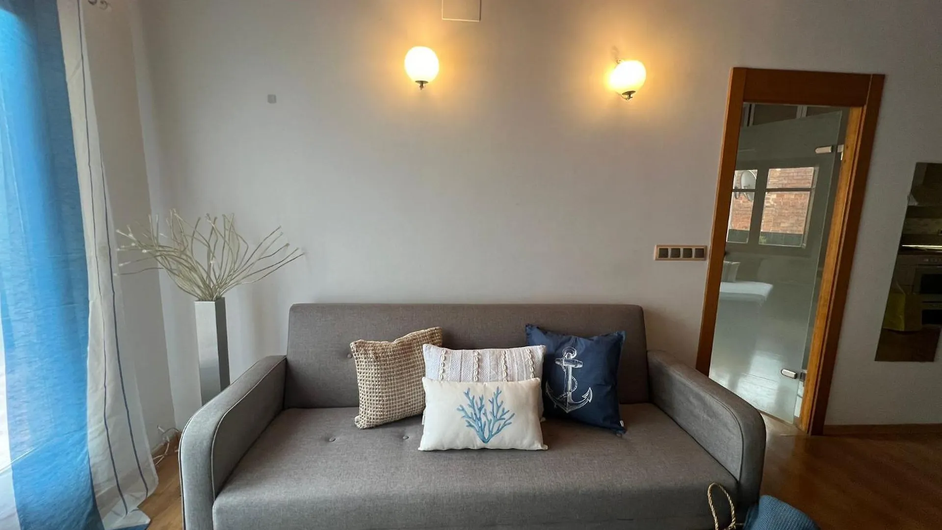 Apartments Near Ramblas - Only For Stays Over 32 Days Barcellona