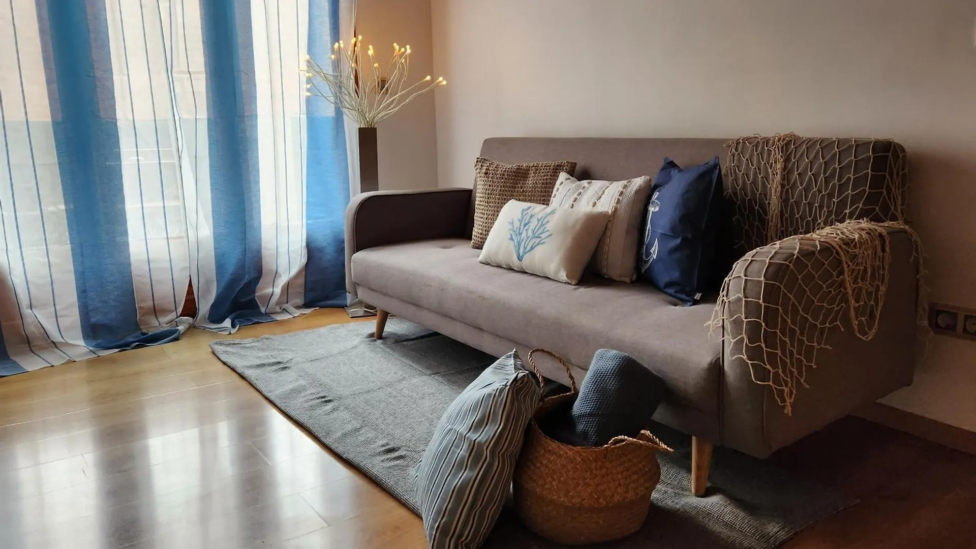 Apartments Near Ramblas - Only For Stays Over 32 Days Barcellona