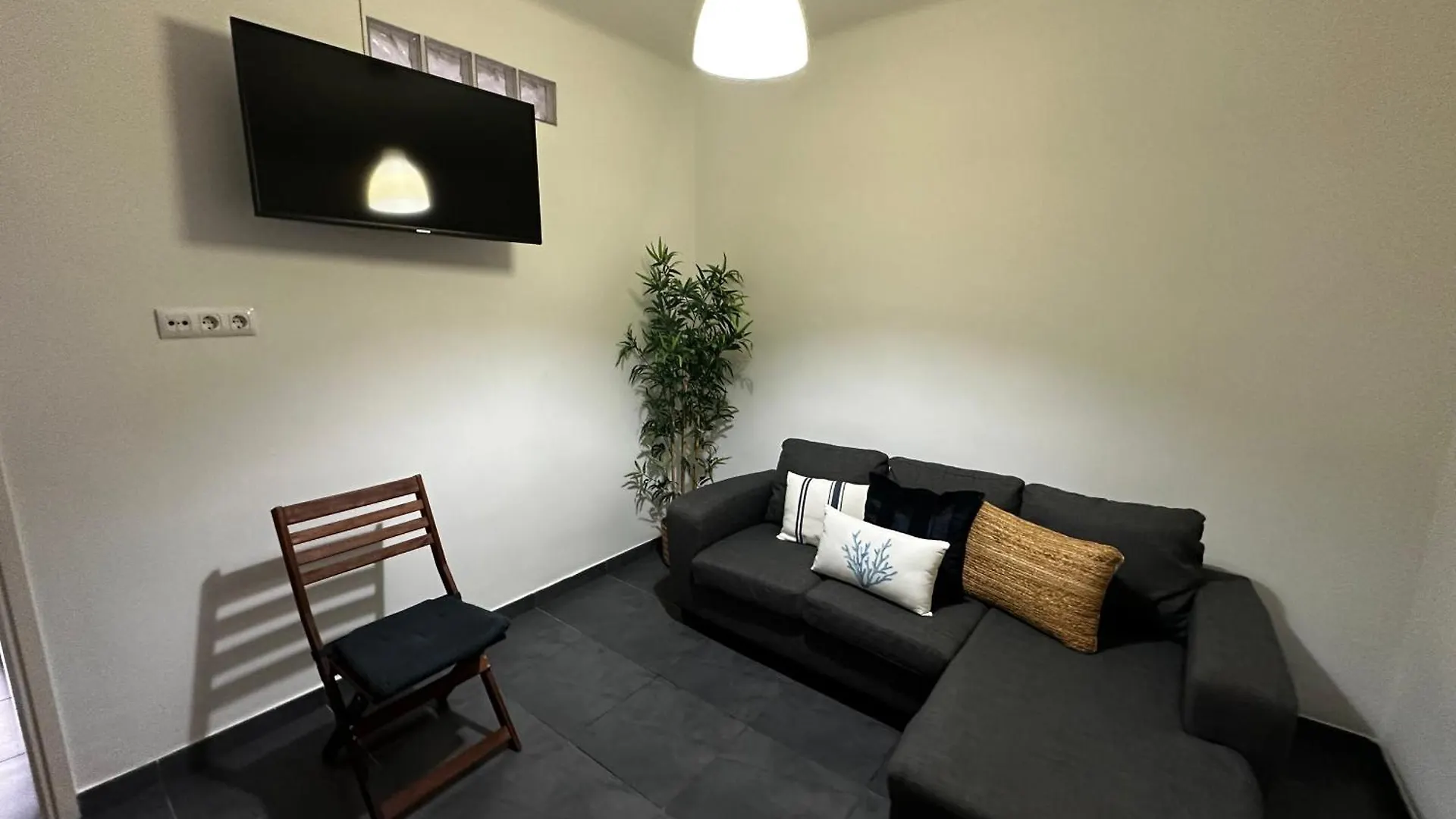 Apartments Near Ramblas - Only For Stays Over 32 Days Barcellona